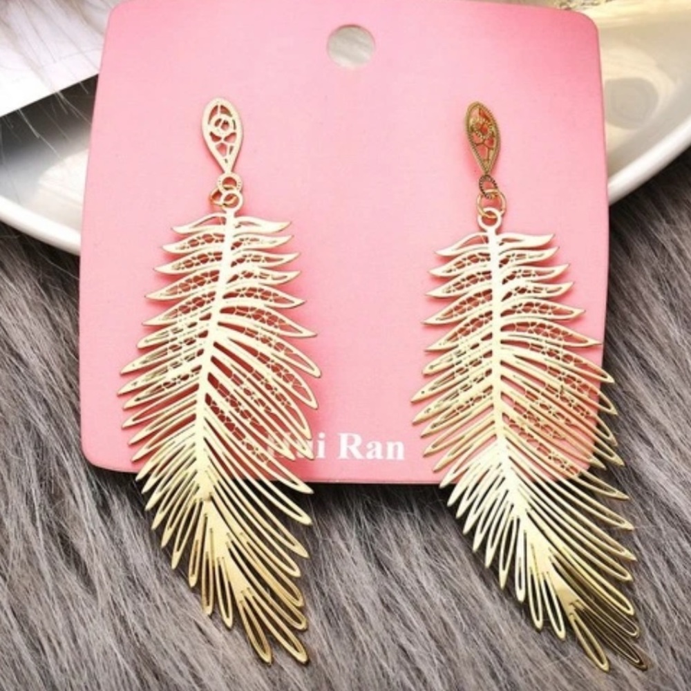 Golden Metal Leaf Tribal Drop Fashion Earrings - Picture 2 of 4